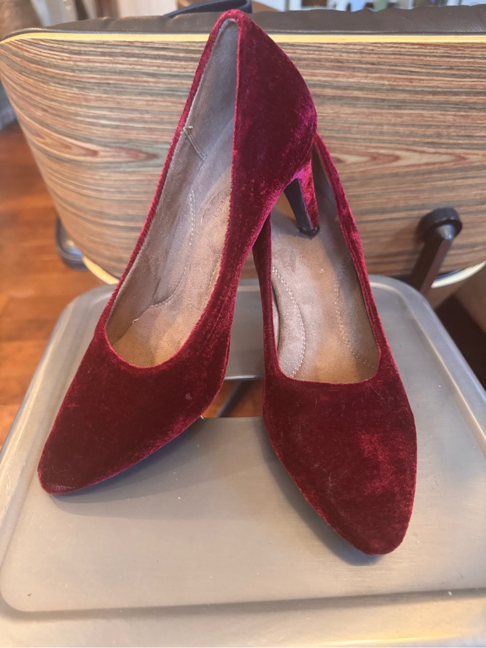 Women's Aerosoles Burgundy Velvet Pointed-Toe Pumps